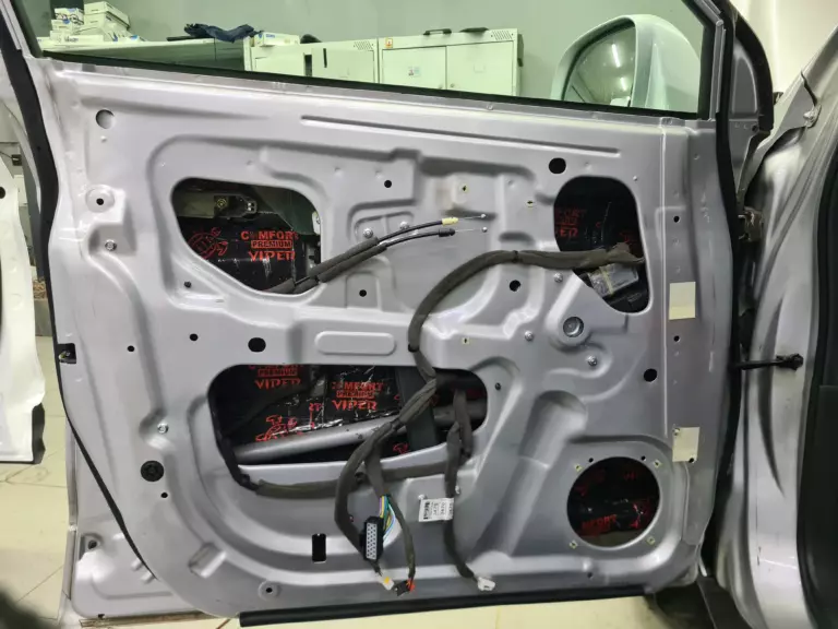 Chevrolet Captiva двер 2