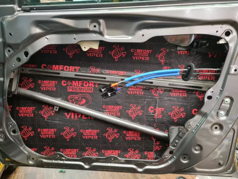 Kia Cerato двер 1