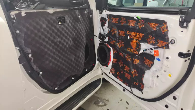 Land Cruiser 300 двер 3
