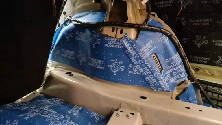 Tesla Model 3 баг 33