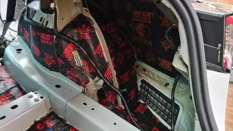Tesla Model 3 баг 4 (1)