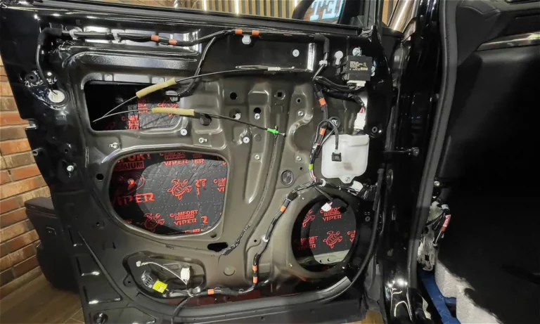Toyota Alphard 2017 двер 2