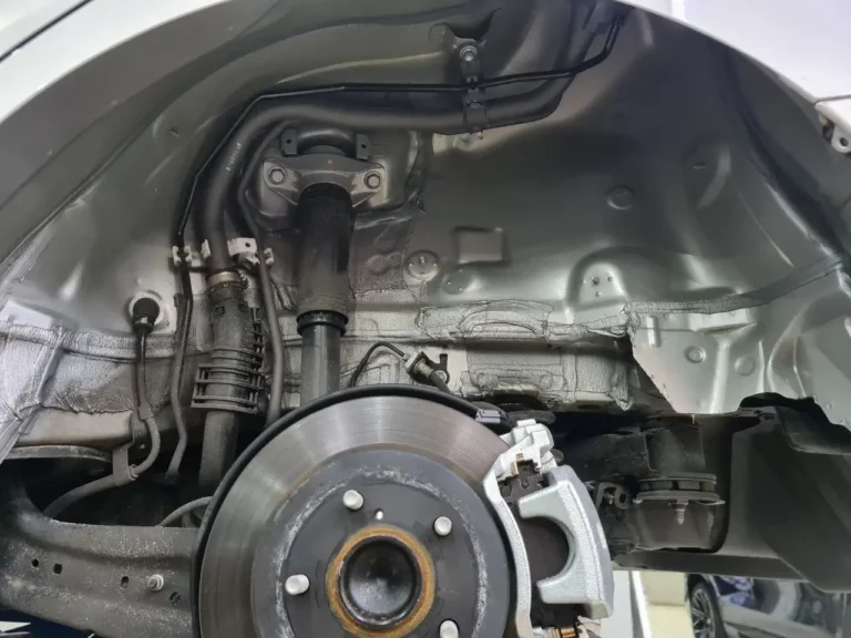 Шумоизоляция арок Toyota