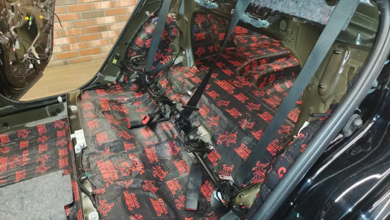 Toyota Camry пол 3