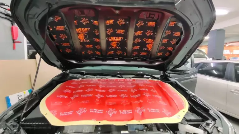 Шумоизоляция капота Toyota