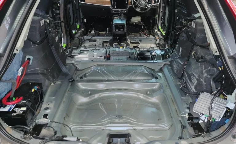 Volvo V90 пол 1