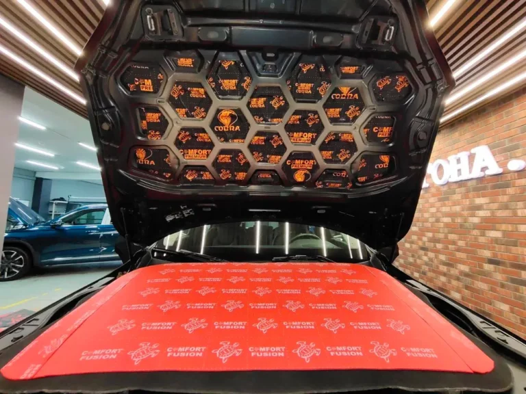 Volvo XC90 2021 капот