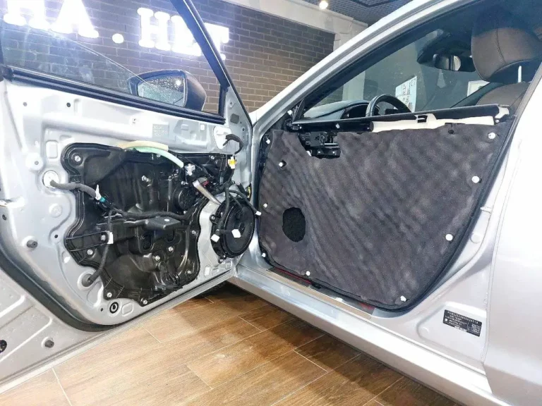 Шумоизоляция Mazda 6 двер 4