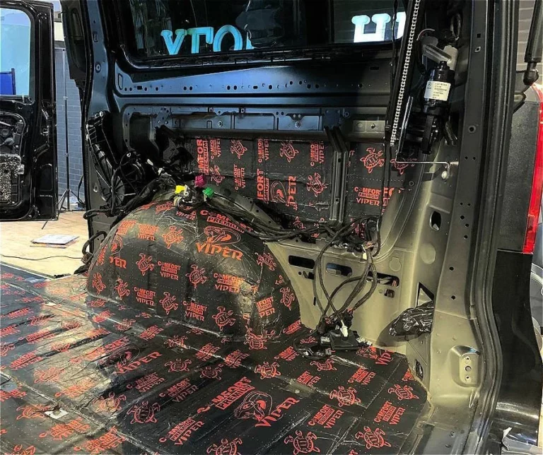 Шумоизоляция Mercedes V-class баг 2