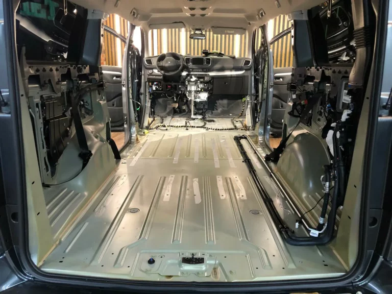 Шумоизоляция Peugeot Traveller 2021 пол 1