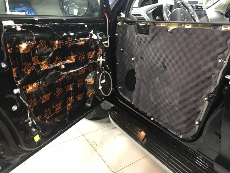 Шумоизоляция Toyota Land Cruiser Prado 2021 двер 4